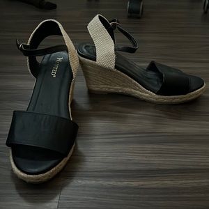 Black and tan wedges